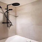 Flat At Marina With Terrace Apartment