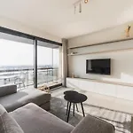 Apartment Flat At Marina With Terrace