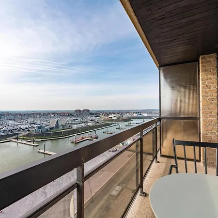 Flat At Marina With Terrace Appartement